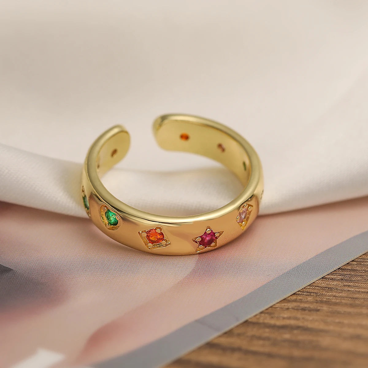 NEWBUY 2024 Neue Mode Goldfarbene Bunte AAA Zirkonia Inlay Schmuck Offenes Design Eheringe Ringe für Frauen Mädchen