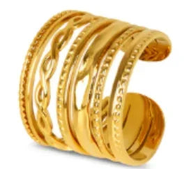 Großhandel High-End wasserdicht dreidimensionaler M-Buchstabe hohler Edelstahl Fingerring trendig für Damen personalisierbarer Schmuck