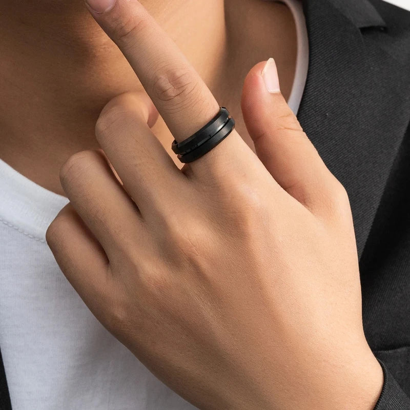 1 Stück Herren-Ring, galvanisiert, schwarz, trendig, minimalistisch, West Coast Hip-Hop-Punk-Stil, schwarzer Ritterring, drehbares Design