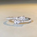 Ring aus 925er Sterlingsilber mit hellem Zirkonia, Accessoire für Damen, für Verlobung, Zeremonie, modischer, zierlicher, schicker Hochzeitsschmuck