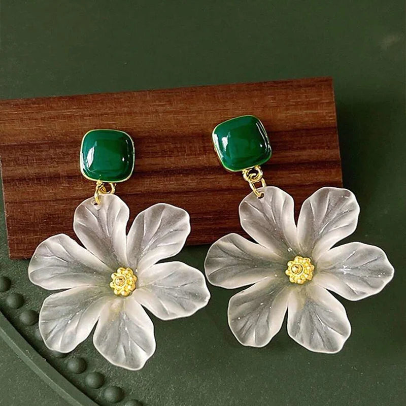 Obega White Flower Charm Square Metall Grüne Epoxy Tropfen Ohrringe Für Frauen Böhmische Romantische Kamelienblumen Hängeohrringe Luxus