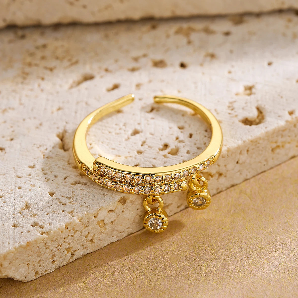 NEWBUY Mode Goldfarbe Kupfer Hochzeit Schmuck Luxus AAA Zirkonia Schloss & Schlüssel Anhänger Fingerring Verstellbar für Frauen Mädchen