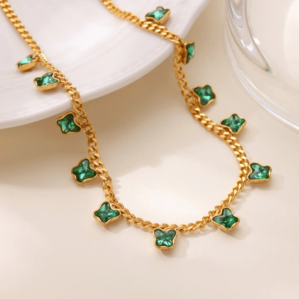 Collares con colgante de mariposa de circonita de lujo para mujer, cadena de acero inoxidable chapado en oro, collar, joyería de boda, novedad de 2025