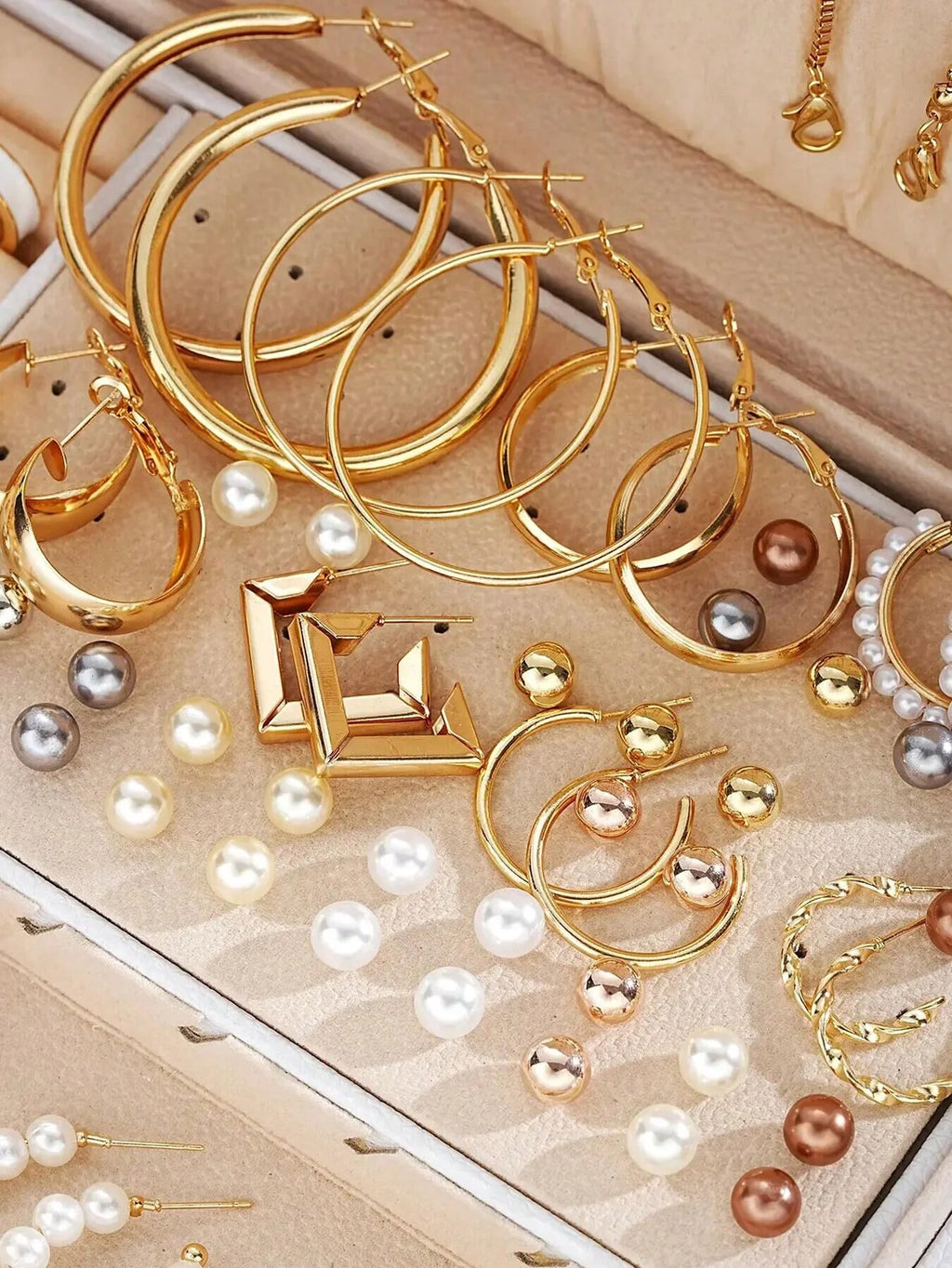 86-teiliges Set elegante Perlenohrringe, mehrlagige Halskette, Ohrstecker, Ringe, 4-in-1-Schmuckset für Damen, tägliches Tragen, Geschenk (keine Box)