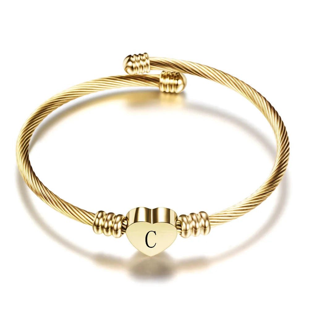 Initialen Edelstahl Manschettenarmband für Frauen 26 Alphabet Herz Charm Armreif Weibliche Mode Geburtstagsparty Schmuck