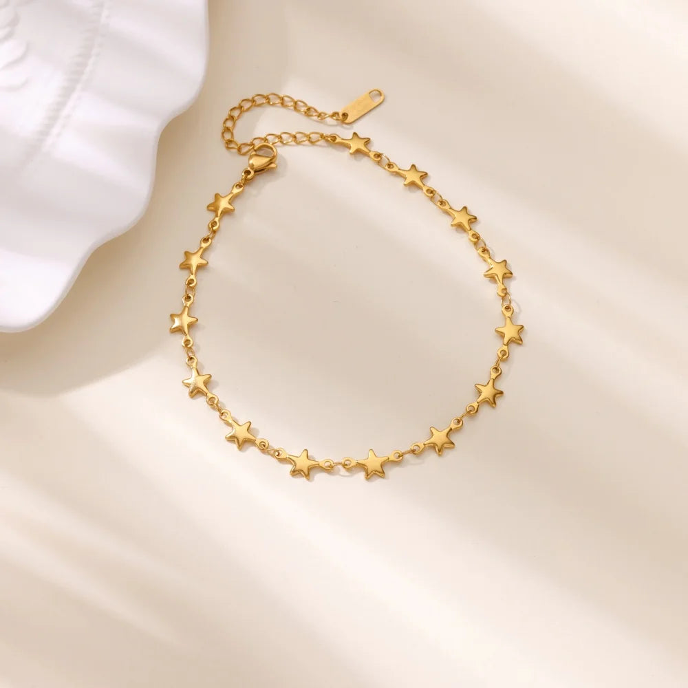 Edelstahl Herzarmbänder für Damen Goldfarben Geometrisches Herzarmband Mode Hochzeit Wasserdichter Schmuck Geschenk