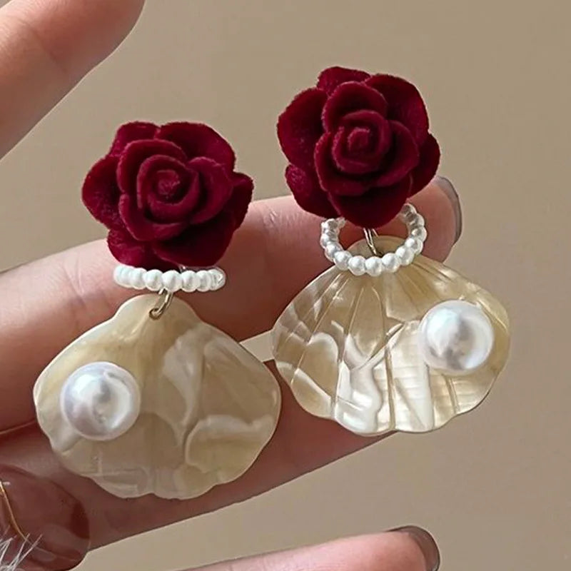 Fashion Einzigartige Glänzende Muschel Blumen Anhänger Ohrringe für Frauen Temperament Perlenohrringe Süßes Design Hochzeitsgeschenke