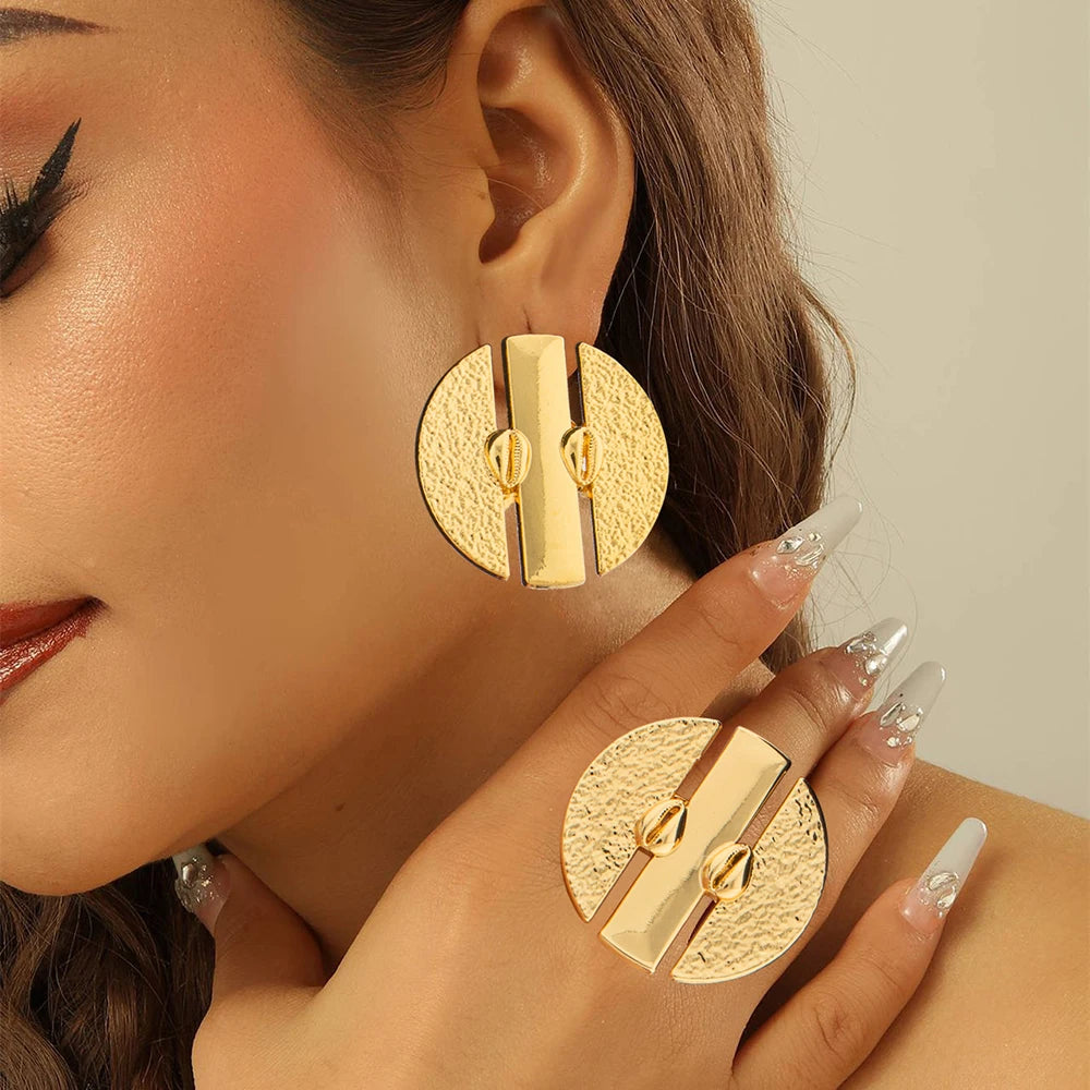 Brazilianische goldfarbene Ohrringe mit Ring Schmuckset für Partys, hohles Design, große Ohrringe, Fingerring, 2-teiliges Set für Verlobung