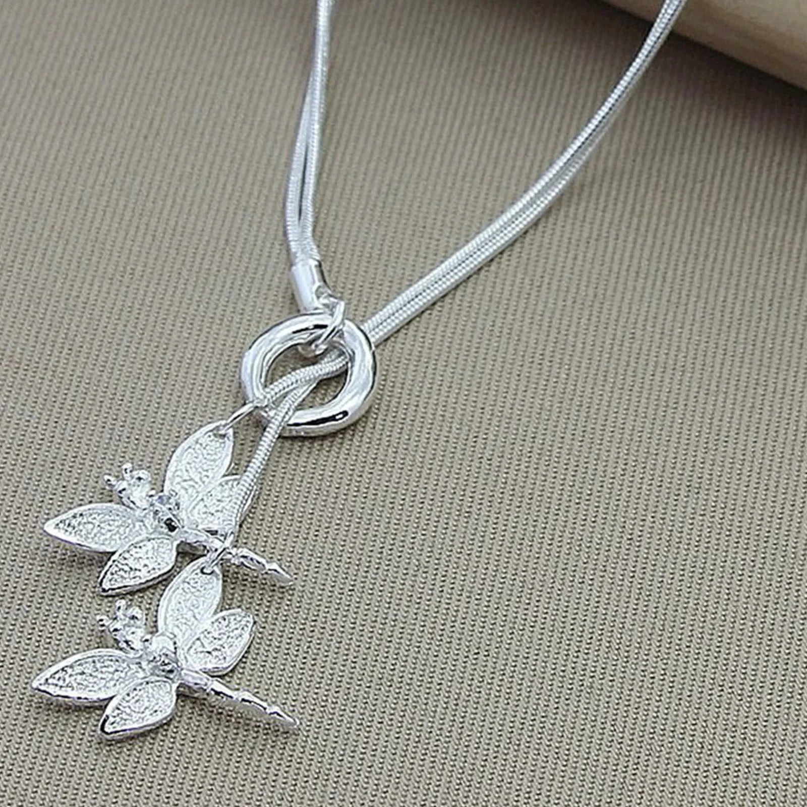 Collar con colgante de dos libélulas de plata de ley 925 para mujer, collar con cadena de serpiente, joyería para boda y compromiso