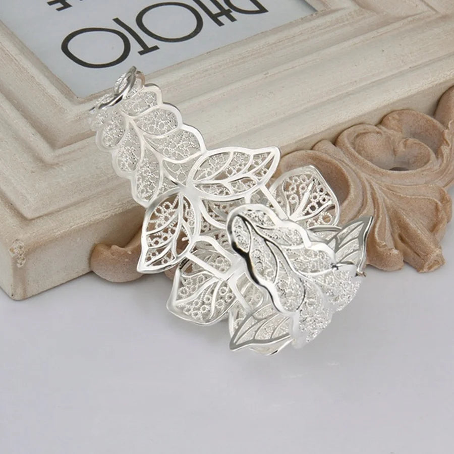 925er Sterlingsilber Armreif Heißer Verlobungsschmuck Exquisiter Retro-Charme Hohl Große Damen Blüten Öffnungsarmband