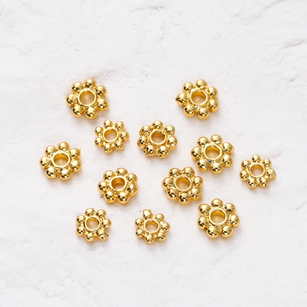 20 Stück 14K 18K Goldfarbe Gänseblümchen Zwischenperlen Mini Messing Spacer Beads Anhänger für DIY Armband Halskette Schmuckherstellung