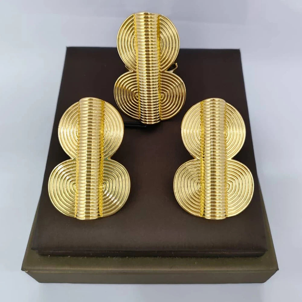 Trendige Ohrringe und Ring Schmuckset für Damen 18k Goldfarbe Clip-Ohrringe und Fingerring Braut 2-teiliges Set Nigerianische Accessoires