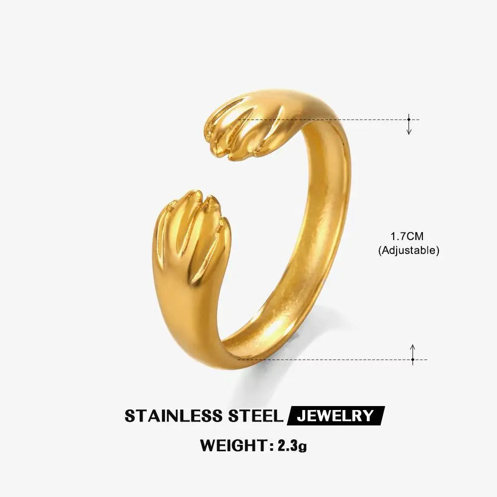 Großhandel High-End wasserdicht dreidimensionaler M-Buchstabe hohler Edelstahl Fingerring trendig für Damen personalisierbarer Schmuck