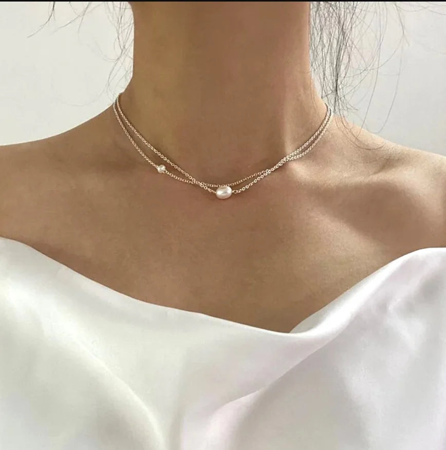 UK dreiteiliges Boutique-Mode-Set süßes, elegantes Perlen-Mehrschicht-Halsketten-Ohrring-Armband-Set individueller Schmuck