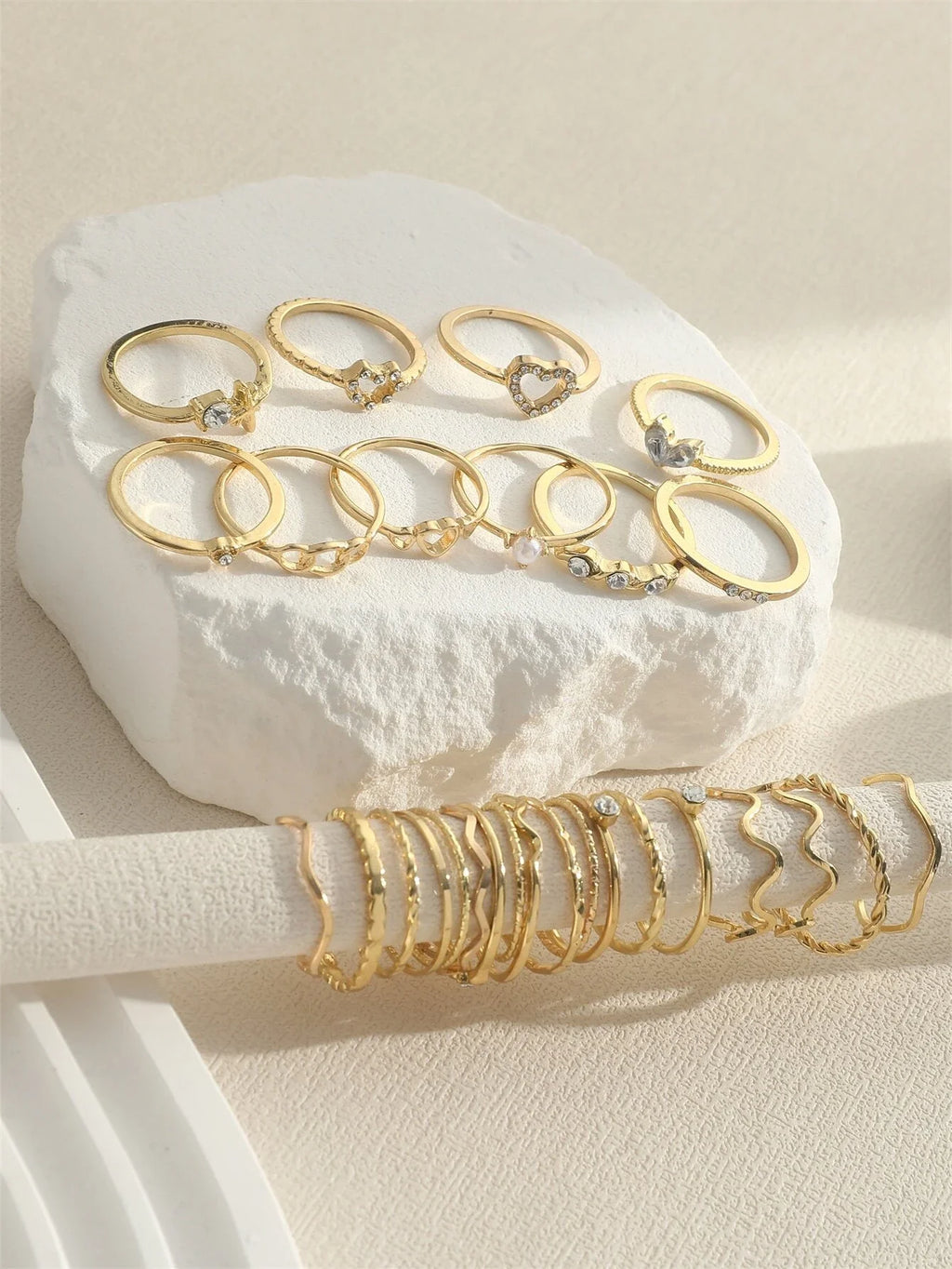 28tlg. Modischer Ring-Set für Damen, herzförmiges Design, geometrisches böhmisches Element, Akzentring, Alltag, Dating, Party Schmuck 2025