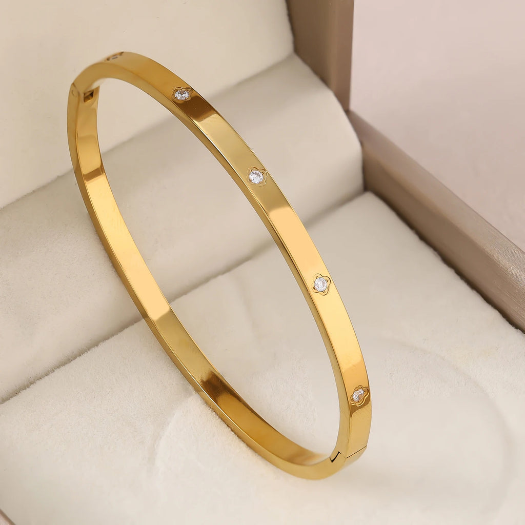 1 Stück 18K vergoldetes stapelbares Edelstahlarmband mit Kette und Kleeblatt-Design, Modischer Stil für Damen, Geeignet für Freizeit