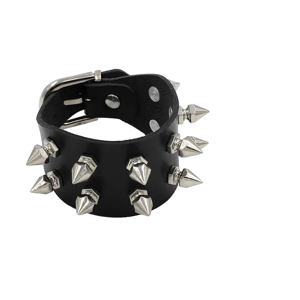 PU Leder Armband Nieten Punk Spike Nieten Manschette Schwarz Armband Armreif für Rock-Themen-Veranstaltungen