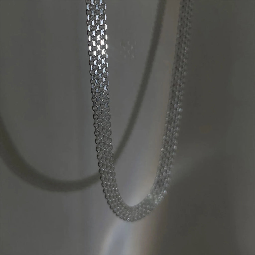 S925Plata europea y americana simple y única, collar ancho calado trenzado, cadena de clavícula de moda ins