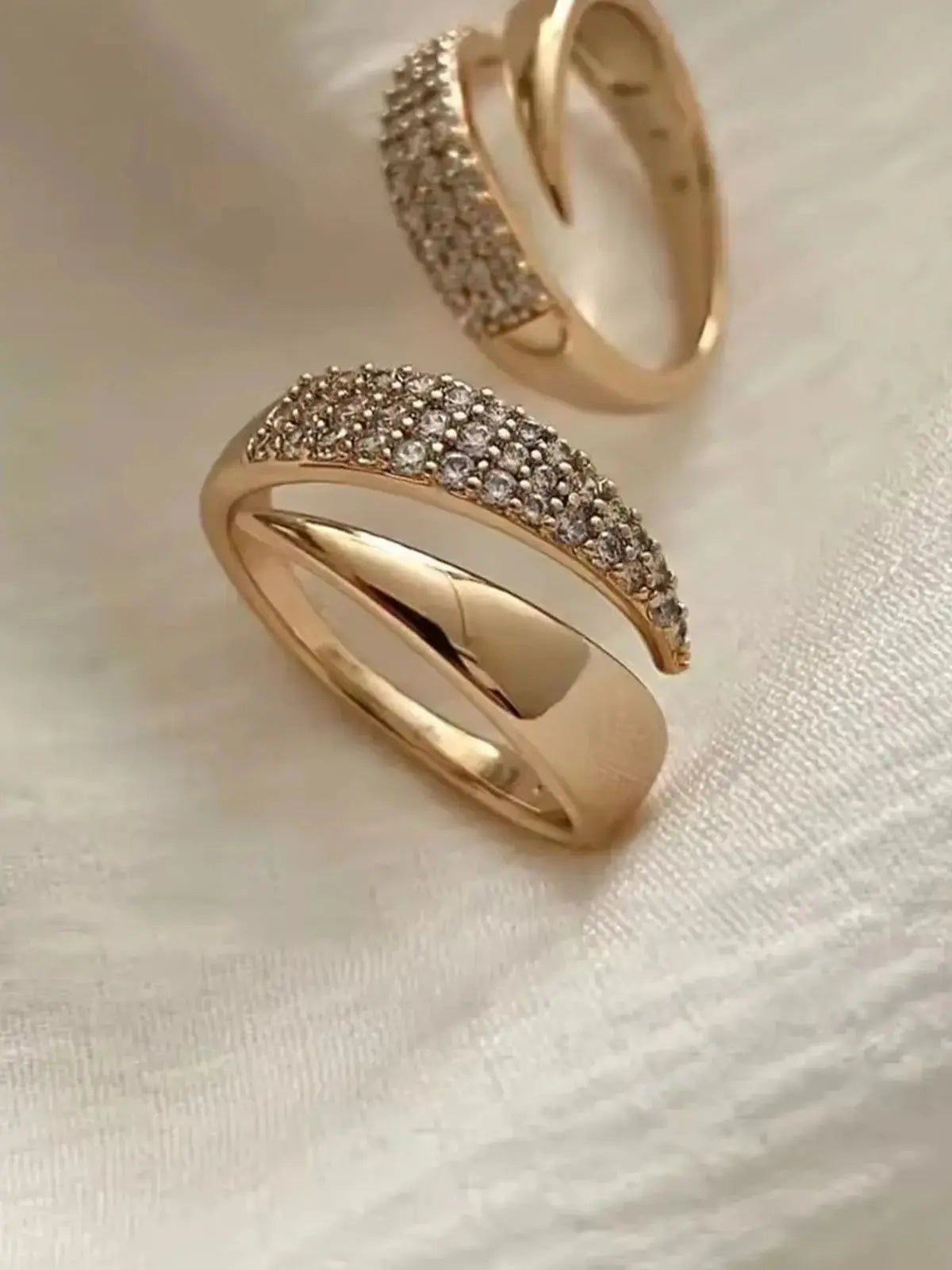 Anillos de Sol Chapados en Oro de 18K para Mujer, con Piedra Natural Incrustada en Anillo con Textura de Metal Hueco, Joyería de Moda