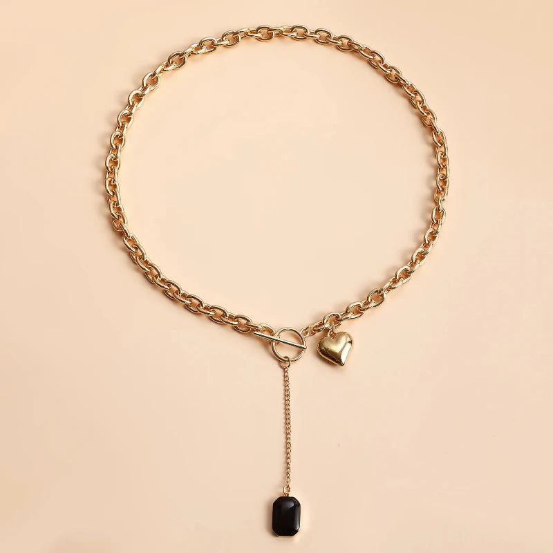 Europa und die Vereinigten Staaten Metallkette Fransen Herz Anhänger Halsband OT Schnalle Kreative Einfache Mode Halskette Damen