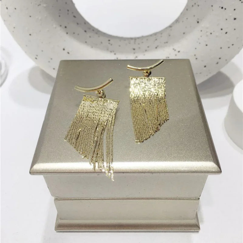 Fashion Statement Ohrringe Lange Statement Goldfarbene Bling Quastenohrringe Für Frauen Weibliche Hochzeit Täglich Anhänger Schmuck Geschenke