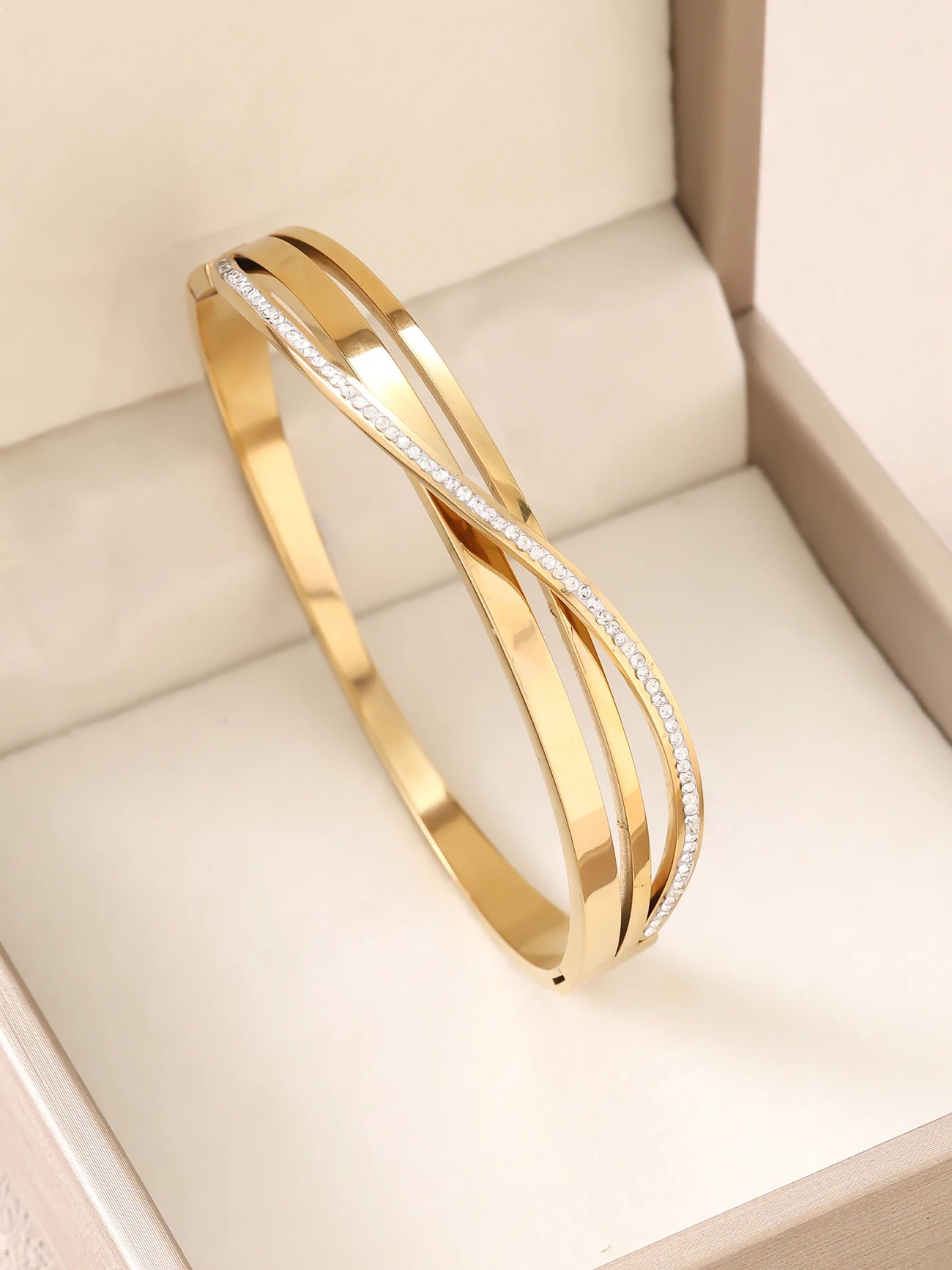 1 Stück 18K vergoldetes stapelbares Edelstahlarmband mit Kette und Kleeblatt-Design, Modischer Stil für Damen, Geeignet für Freizeit