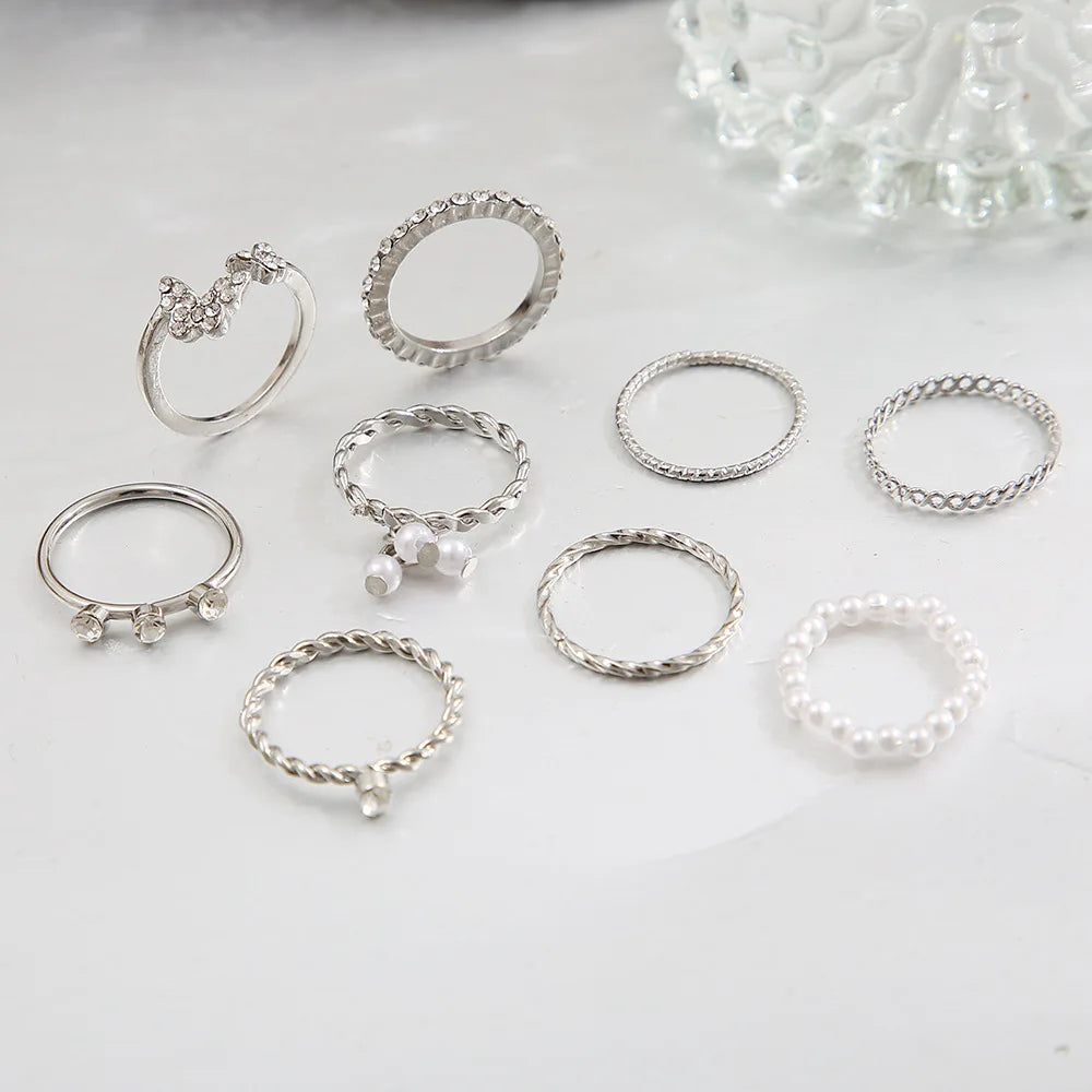 Bohemian Schmetterling Perlenringe Set für Damen Glänzende Perle Gothic Vintage Plattiert Retro Strass Einfacher Fingerschmuck Geschenk