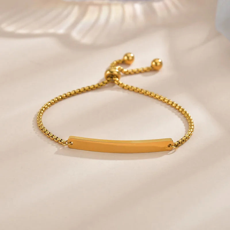Akizoom Punk Gravur Name Personalisierte Armbänder Goldfarbe Edelstahl Dicke Handkette Individuelles Paar Herren Damen Schmuck Geschenk