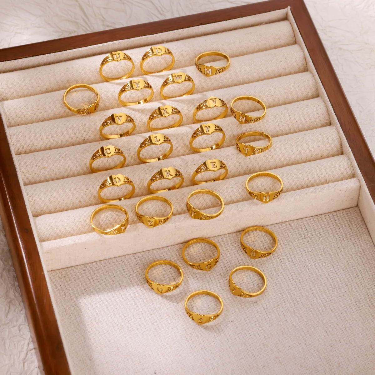 Anillos de corazón con letras iniciales huecas de moda para mujer, color dorado, acero inoxidable, anillo con letras de la A a la Z, regalo de joyería estética para boda