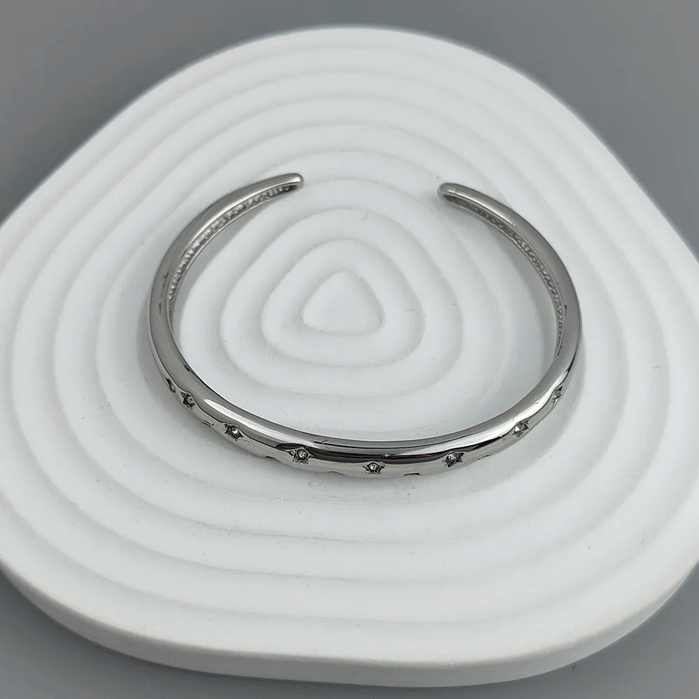 Neues fünfzackiges Stern Zirkon vergoldetes Edelstahlarmband 18K, hochwertiges wasserdichtes Pärchenarmband, Ehefrau Geschenk