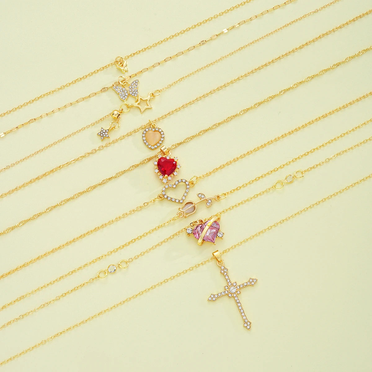 Juego de 8 collares de temperamento simple para mujer, elegante, color dorado, cristal, mariposa, cruz, rosa, corazón, estrella, colgantes