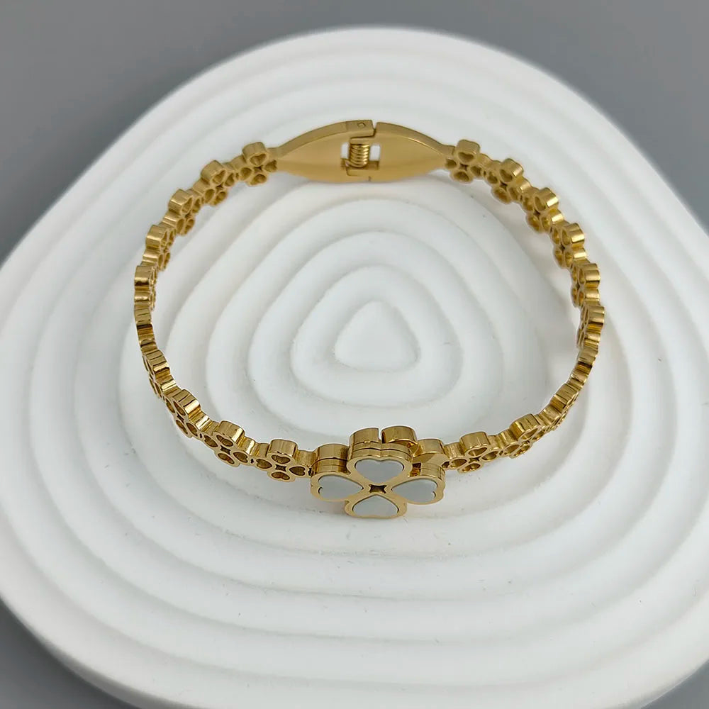 Neues vierblättriges Kleeblatt, weiße Muschel, Edelstahl, vergoldetes Armband 18K, hochwertiges wasserdichtes Partnerarmband, Frauengeschenk