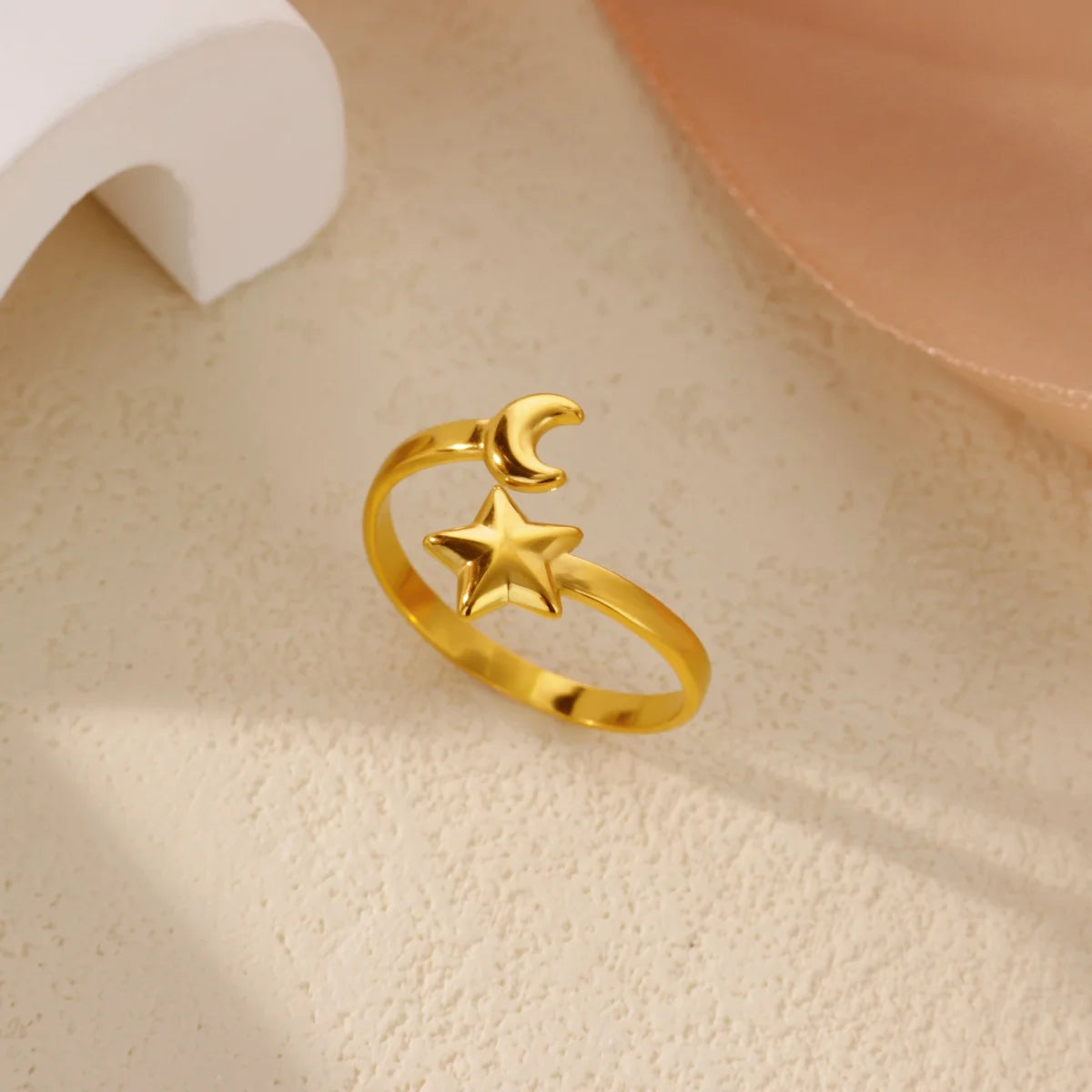 Anillos de Monedas de la Diosa Arethusa de la Antigua Grecia Vintage para Mujeres Imitación Perla Zircon Luna Anillo de Acero Inoxidable Joyería de Moda