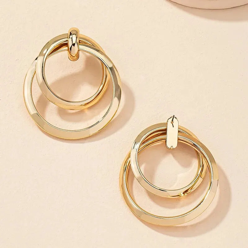 Pendientes de aro grandes trenzados color oro para mujer, fiesta en club nocturno, pendientes colgantes para chica, pendientes llamativos geométricos