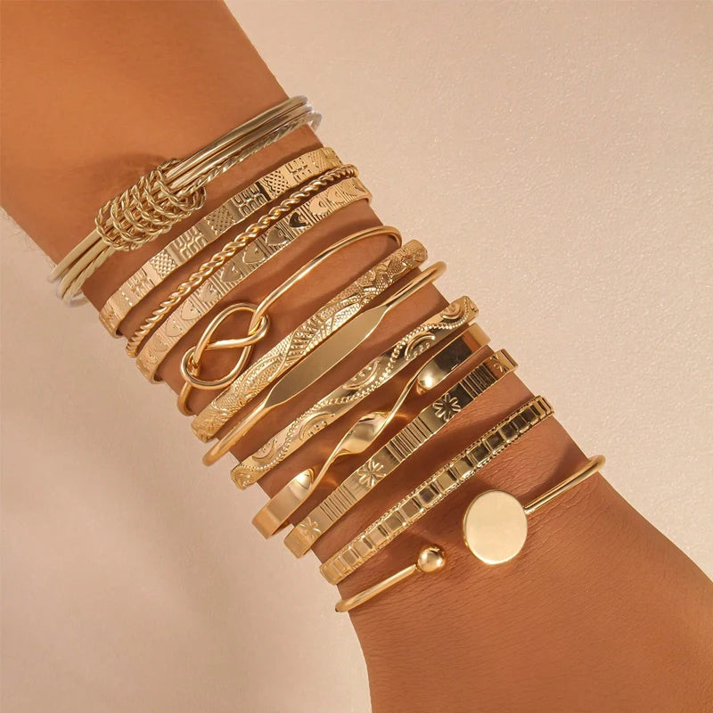 12-teiliges/Set trendiges mehrschichtiges offenes Armreif-Set für Damen, Punk Goldfarben, geometrisch, zart, Twist-Armbänder, Hochzeitsgeschenke