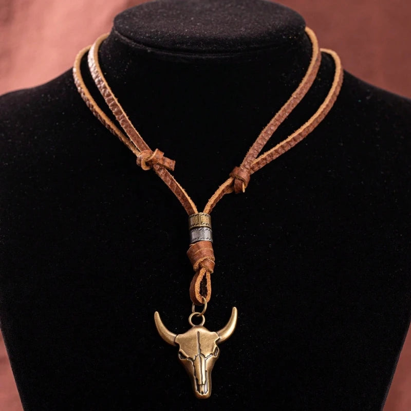 1x Kreativer Retro-Stierkopf-Anhänger Western-Cowboy-Element Stierkopf-Halskette Herren Trend-Accessoires