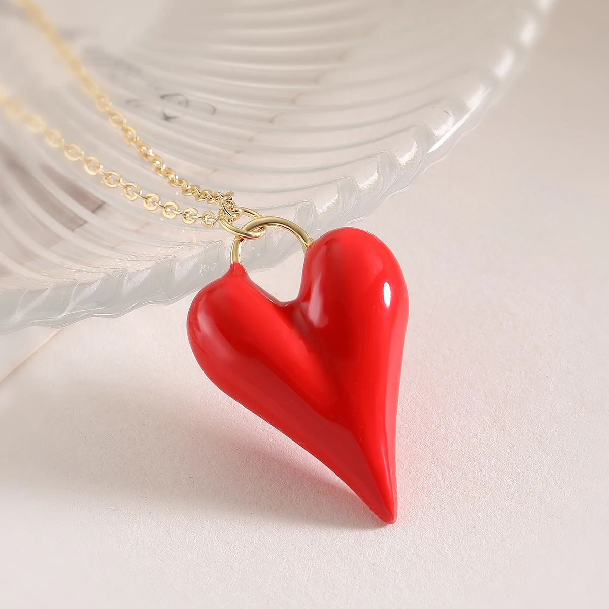NEWBUY 2025 New Arrival Red Oil Dripping 4 Style Heart Pendant Necklaces For Women Daily Accessories