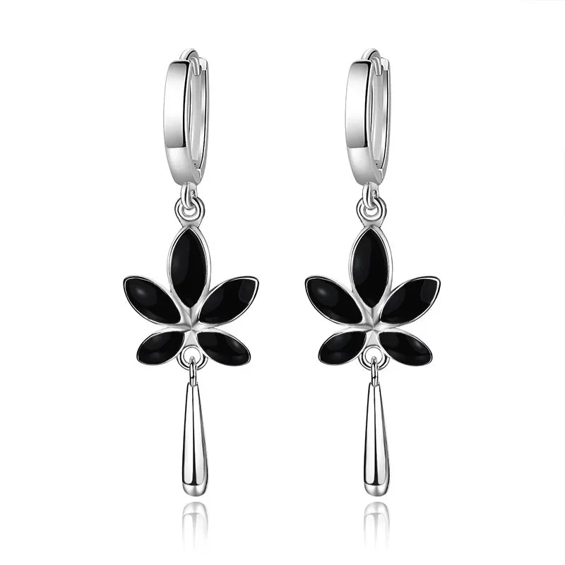 Retro kreativer schwarzer Ahornblatt-Ohrhänger, neue trendige 925er Sterlingsilber-Ohrringe für Damen, Ohrschmuck, Mädchen, Valentinstagsgeschenke