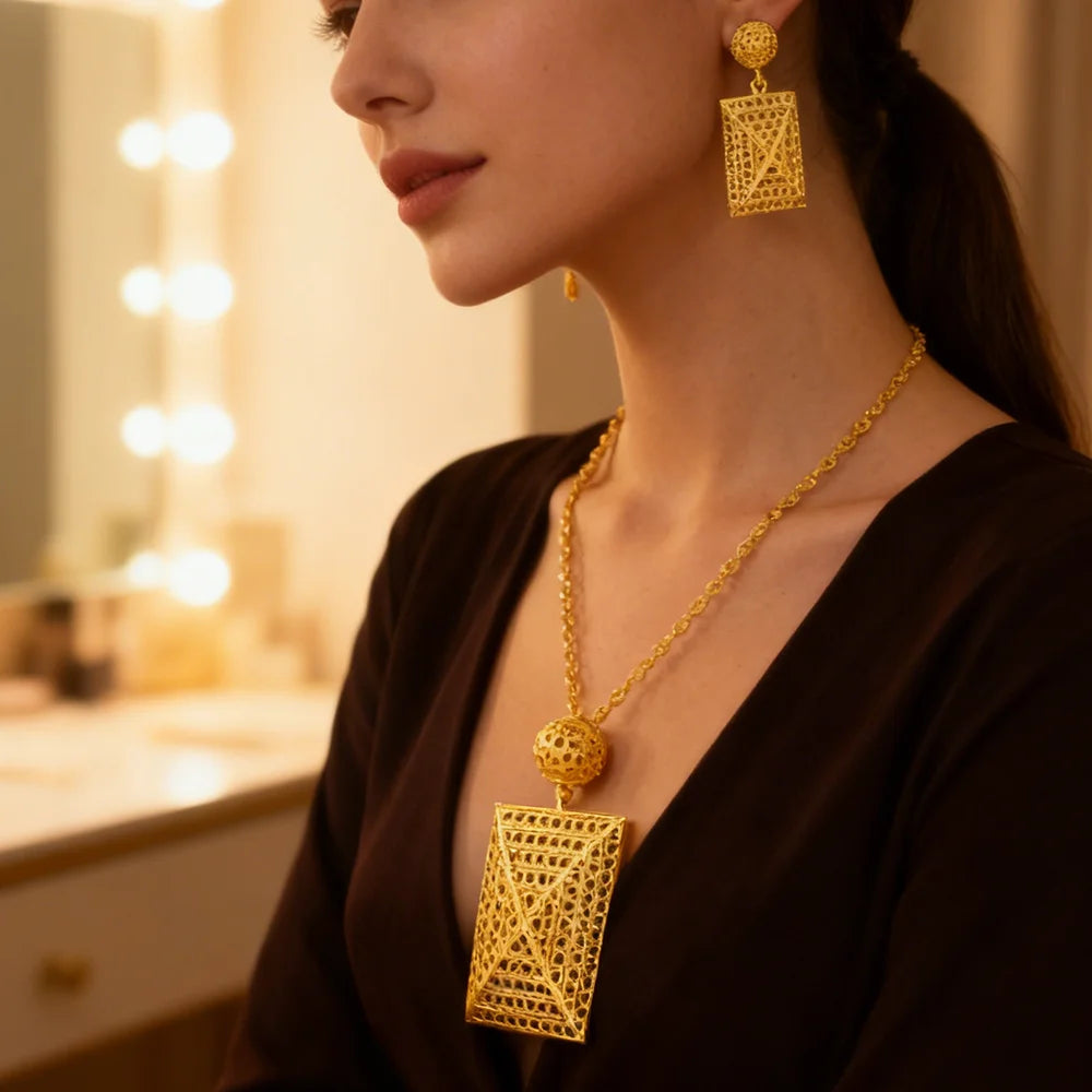 24 Karat goldfarbenes Party-Halskette-Ohrringe-Ringe-Set, luxuriöse Goldschmuck-Sets für Damen, Hochzeitsfeier-Accessoires