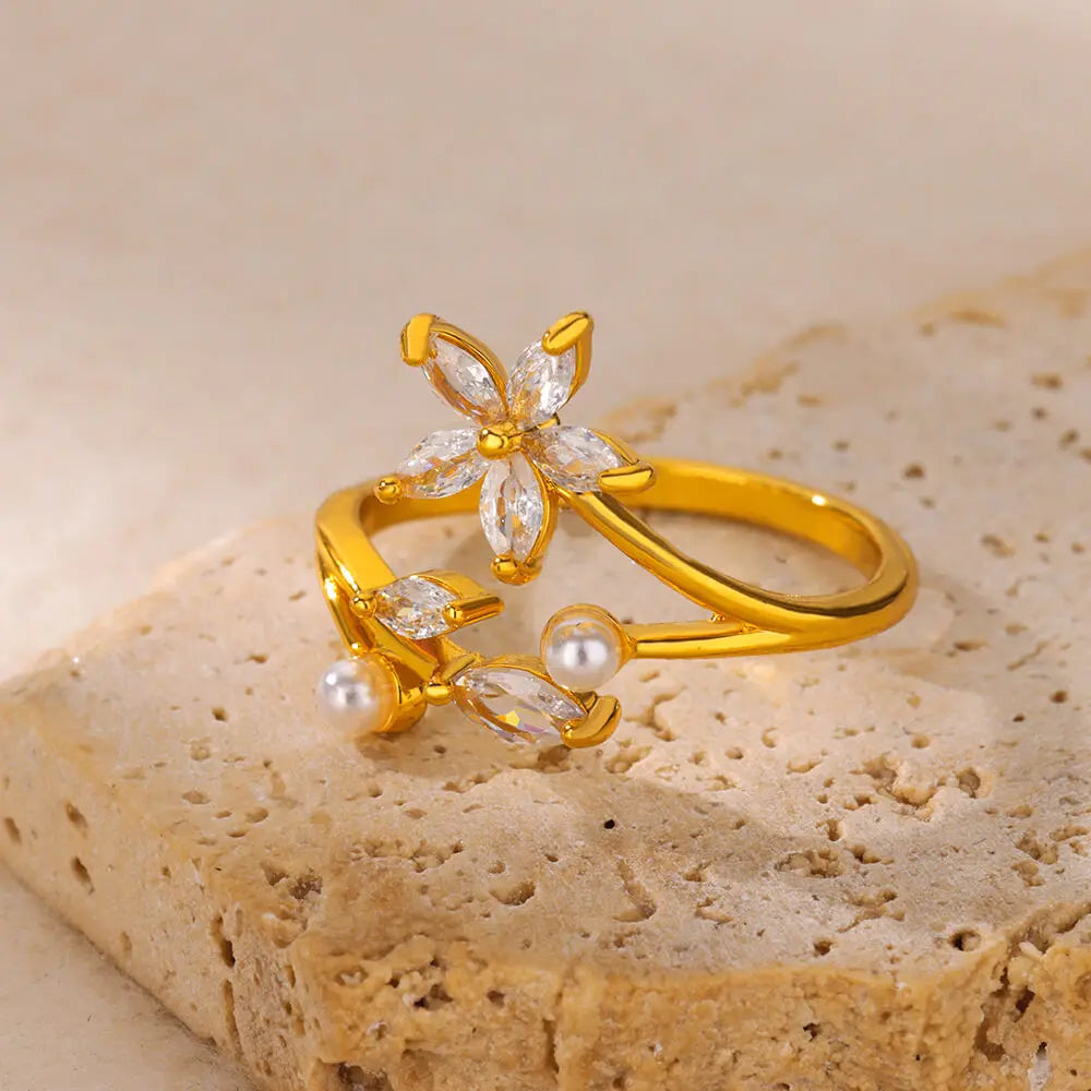 Goldfarbene Edelstahl Geometrische Ringe für Frauen Zirkon Herz Sonne Mond Offener Ring Mode Ästhetischer Schmuck Hochzeitsgeschenk