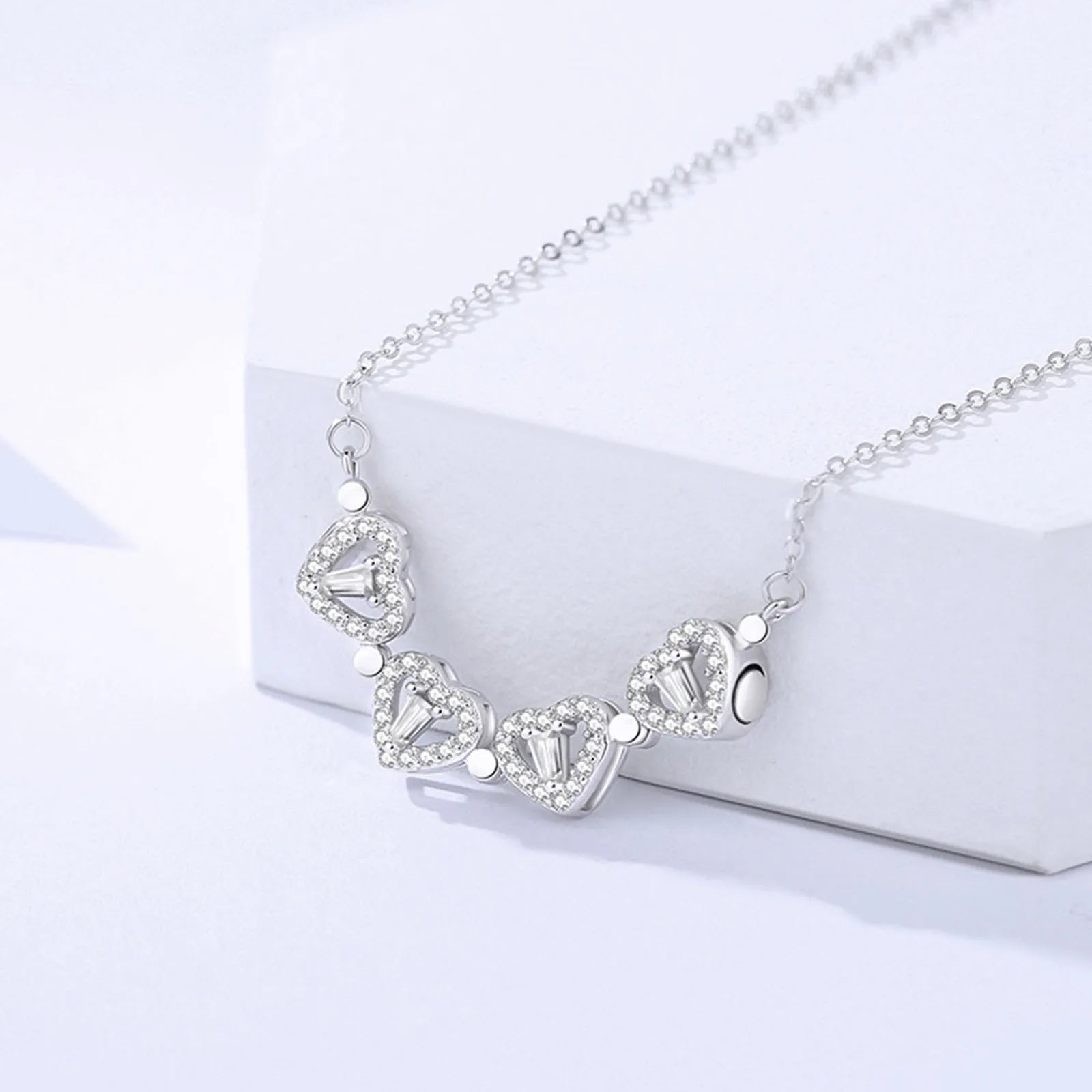 1pc Collar con dije de trébol de cuatro hojas en forma de corazón, joyería de circón para mujer, cadena de clavícula de amor, regalos, gargantilla abrible, joyería