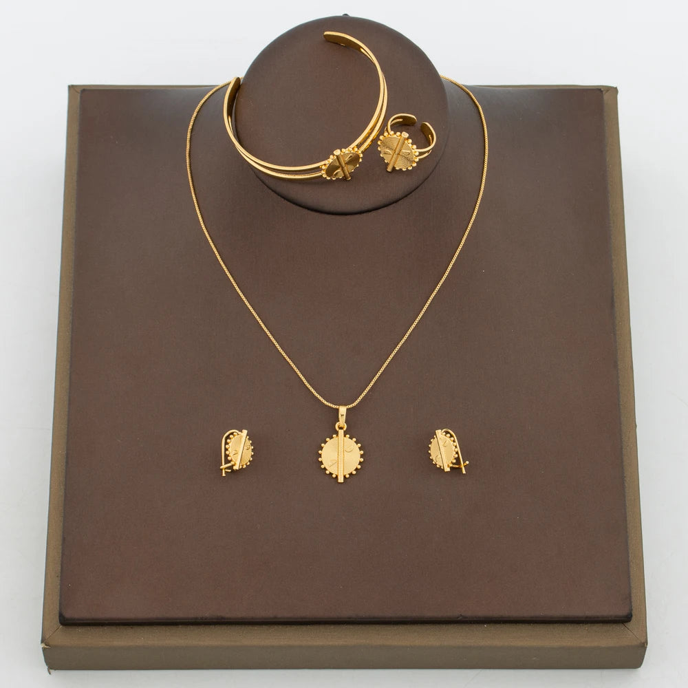 Elegantes Mädchenschmuck-Set für Partys, Kupfer-Goldfarbene Halskette und Creolen und Halsketten-Armreif-Ring-Set für Hochzeitsgeschenke