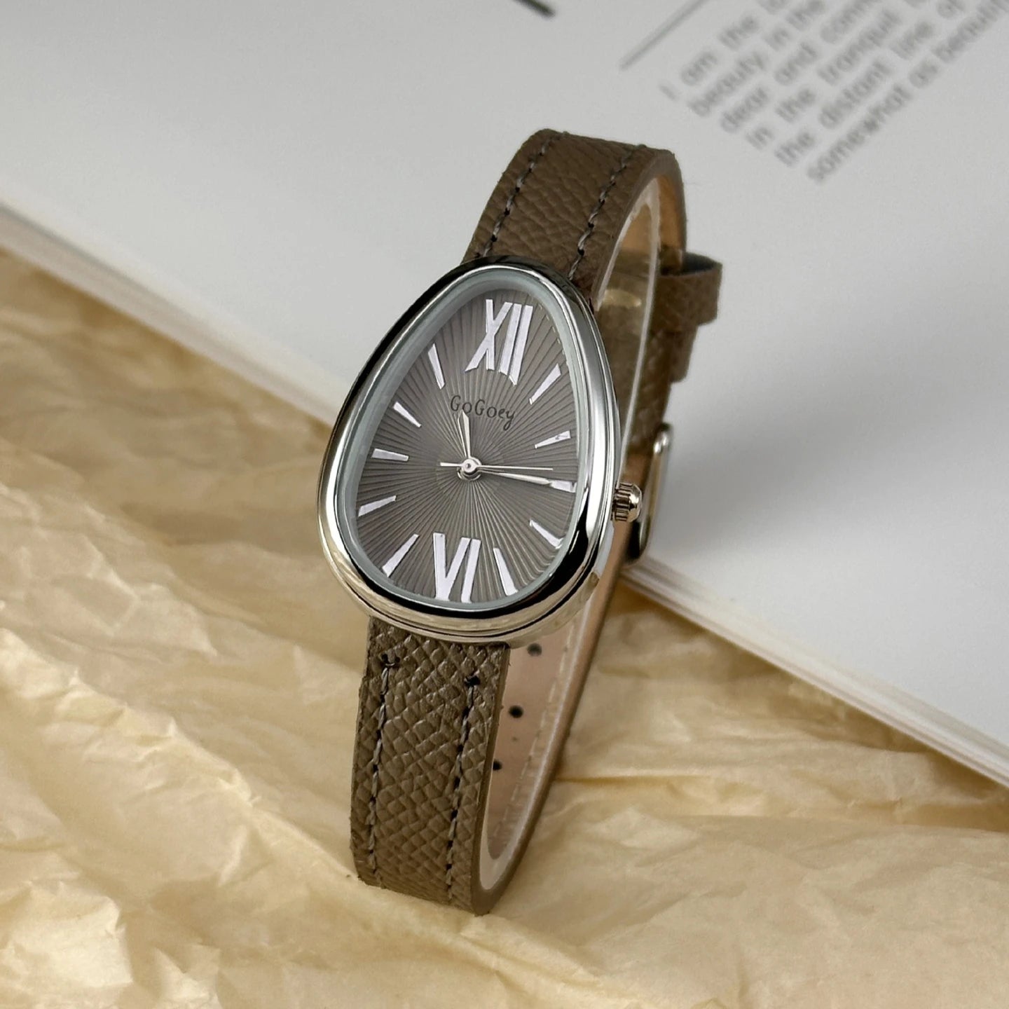 Famoso reloj de cuarzo de marca para mujer, regalo de lujo, reloj de pulsera de cabeza de serpiente para mujer, reloj de pulsera de moda con correa de cuero rojo, Dropshipping