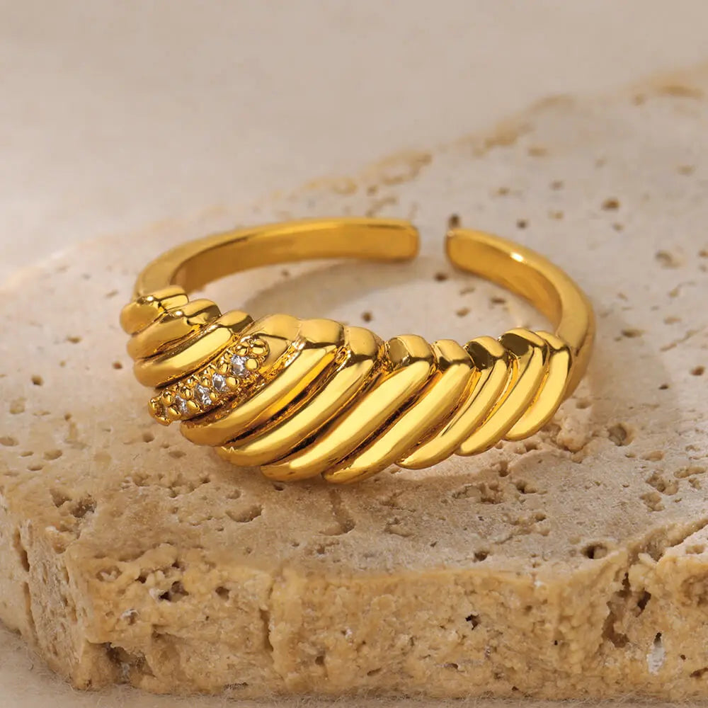 Goldfarbene Edelstahl Geometrische Ringe für Frauen Zirkon Herz Sonne Mond Offener Ring Mode Ästhetischer Schmuck Hochzeitsgeschenk
