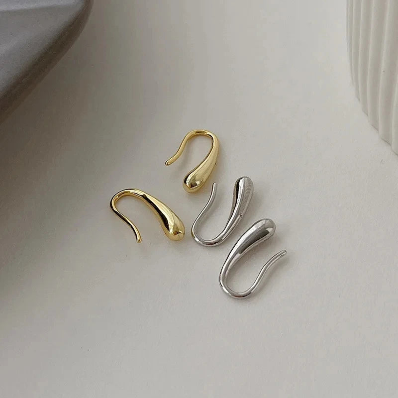 Versilberte Wassertropfenförmige Ohrringe für Damen  Schlichtes Temperament Ins Retro Schmuck Party Geburtstagsgeschenke
