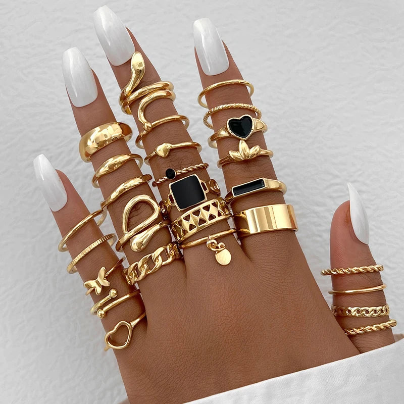 Vintage Irreguläres Ring-Set für Frauen Böhmische Goldfarbe Schmetterling Schlange Herz Geometrische Ringe Retro Boho Mode Schmuck Geschenk