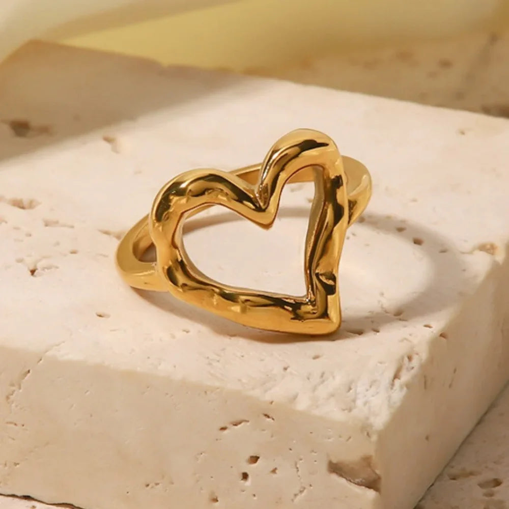 Edelstahlringe für Frauen Goldfarbe Liebesherz Hochzeits-Statement-Ringe Stilvoller Schmuck Zubehör Großhandel Dropshipping