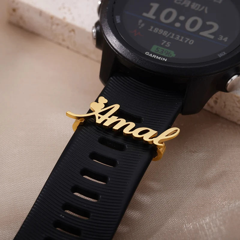 Edelstahl-Uhrenringschlaufe für Apple Watch, individueller Namens-Uhrenanhänger, Band-Charm mit dekorativem personalisiertem Buchstaben-Schmuck