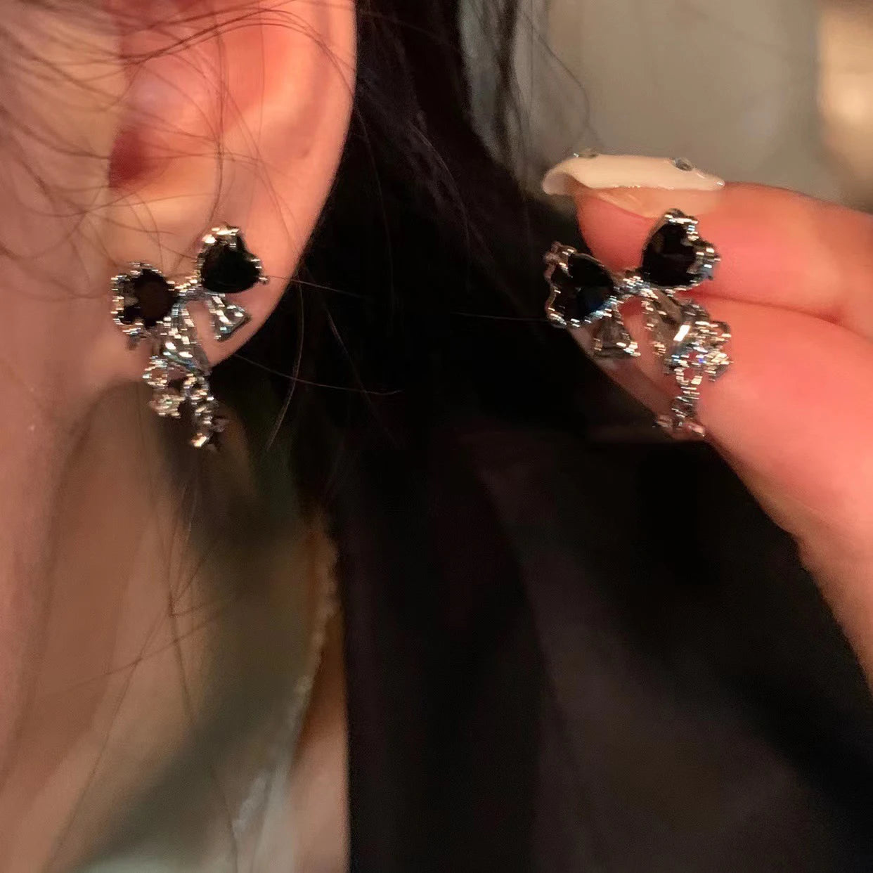 Neue Y2K Schleifen-Zirkonia-Ohrstecker für Damen, modische koreanische, silberfarbene rosa Kristall-Personalitäts-Ohrringe, Party-Schmuckgeschenke