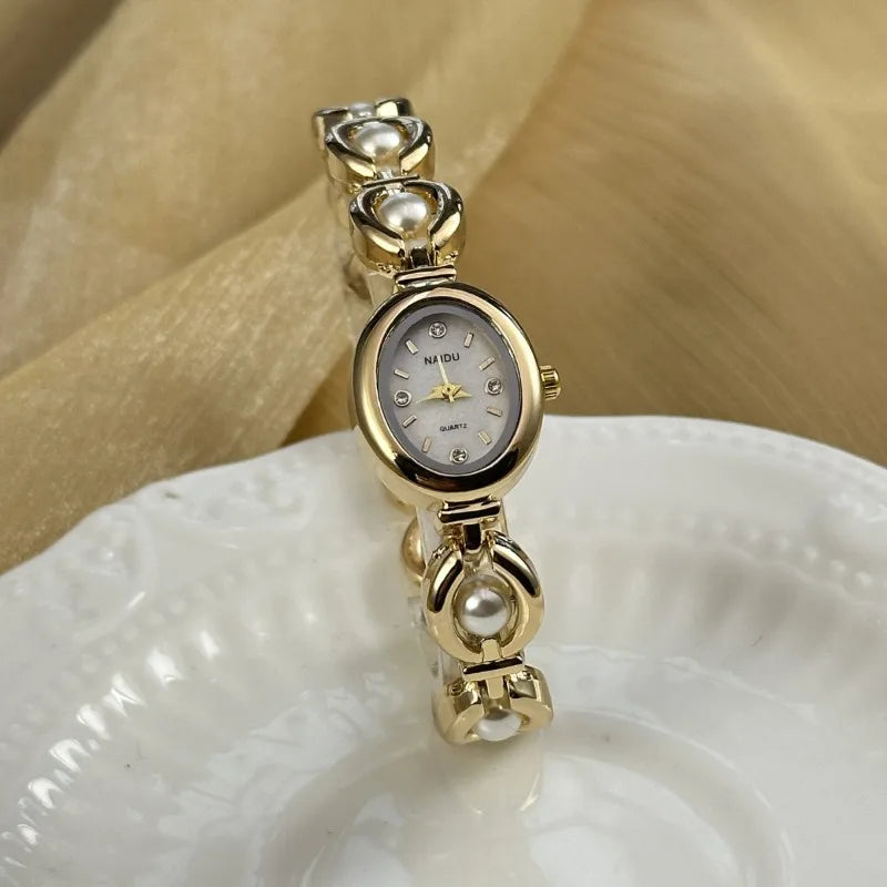 Luxuriöse Perlenarmbanduhr Mode Damenuhr Quarzuhren Marke Ovales Zifferblatt Kleideruhren Dropshipping Relojes Para Mujer